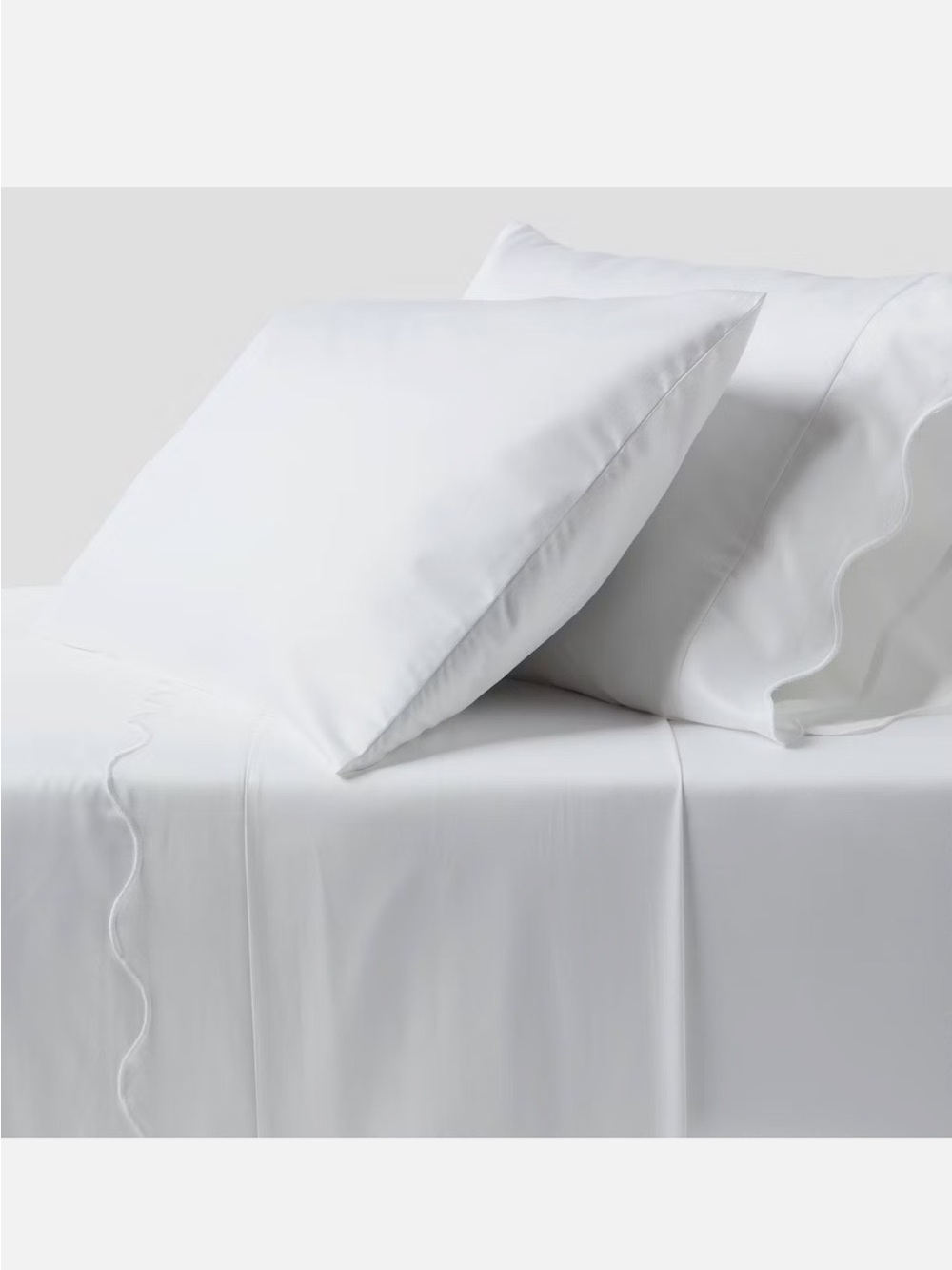 Queen 400 Thread Count Performance 4pc Sheet Set White Scalloped Hem - Threshold